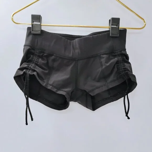 Lululemon Shorts Women 2 Black Mesh Over Miles Running Active Stretch Gym Logo - Picture 3 of 10